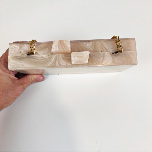 LULU NYC Rainbow Multicolor Acrylic Resin Crossbody Handbag Chain Strap - Picture 4 of 8